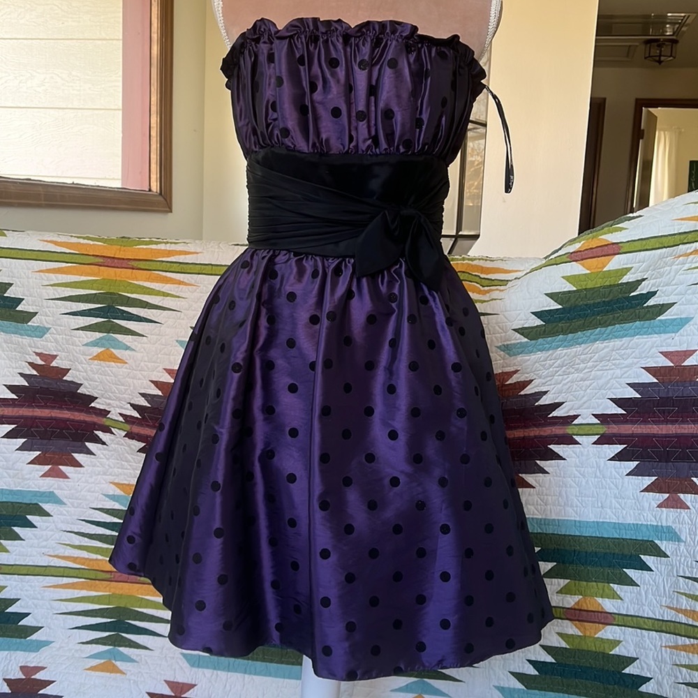Betsey Johnson Strapless polkadot Partydress, size 8